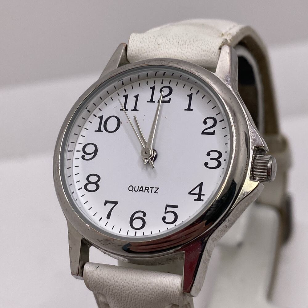 Womens White Leather Vintage Fashion Watch Works New Battery